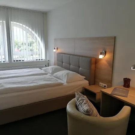 Gaestehaus Karl August Bed & Breakfast 3*
