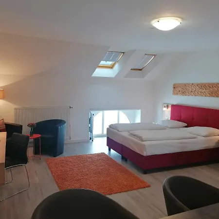 Bed & Breakfast Gaestehaus Karl August 3*