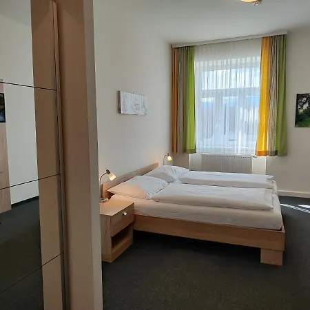 Bed & Breakfast Gaestehaus Karl August 3*