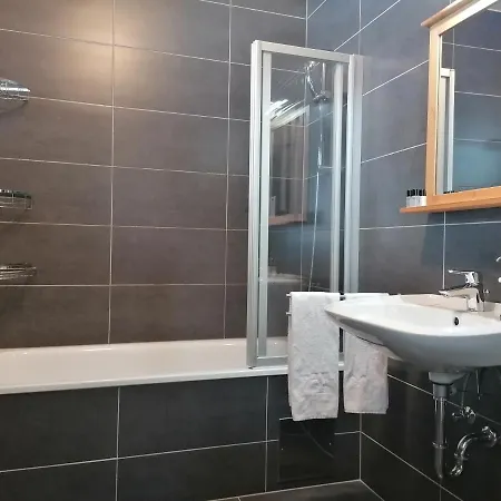Gaestehaus Karl August Bed & Breakfast 3*