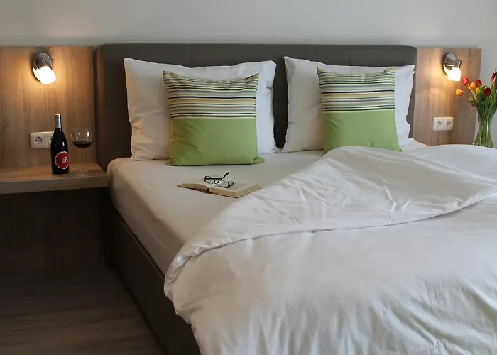 Karl August Bed & Breakfast 3*